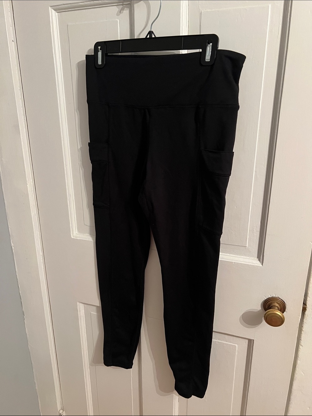 Eddie Bauer Black High-Waist Cargo Leggings